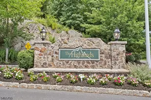 74 Mountainside Dr, Pompton Lakes, NJ 07442 - Photo 27