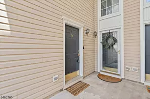 74 Mountainside Dr, Pompton Lakes, NJ 07442 - Photo 3