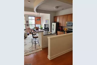 3 Greenwich Dr #84, Jersey City, NJ 07305 - Photo 3
