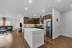 724 Lorhan Dr, Piscataway Township, NJ 08854 - Photo 3