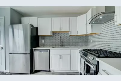10 Starlight Ct, New Brunswick, NJ 08901 - Photo 7