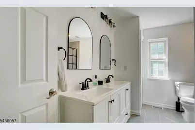 10 Starlight Ct, New Brunswick, NJ 08901 - Photo 17