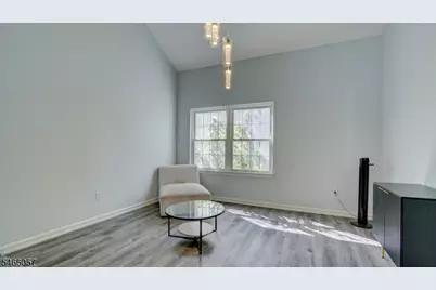 10 Starlight Ct, New Brunswick, NJ 08901 - Photo 5