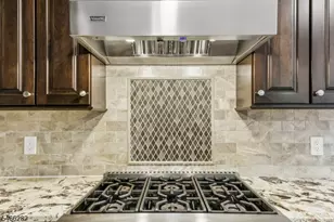 7 Lucille Dr, Parsippany, NJ 07054 - Photo 13