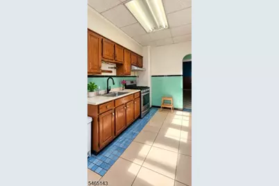 139 Roosevelt Ave, Jersey City, NJ 07304 - Photo 9