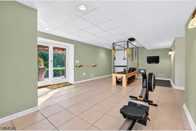 8 Chaucer Dr, Clinton Township, NJ 08801 - Photo 33