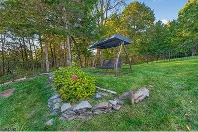 8 Chaucer Dr, Clinton Township, NJ 08801 - Photo 49