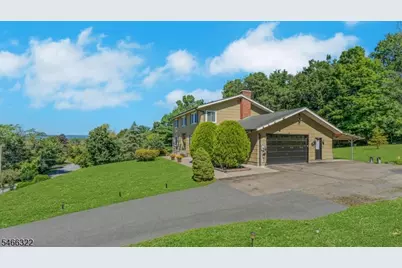 40 Hillsdale Dr, Vernon, NJ 07461 - Photo 9