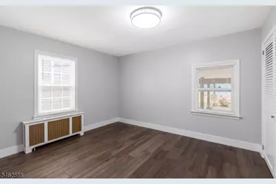32 Kelly Pkwy #1, Bayonne, NJ 07002 - Photo 3