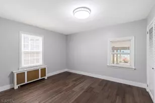 32 Kelly Pkwy, Bayonne, NJ 07002 - Photo 3