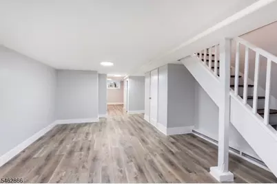 32 Kelly Pkwy #1, Bayonne, NJ 07002 - Photo 9