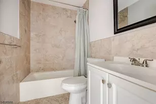 194A N Grove St, East Orange, NJ 07017 - Photo 15