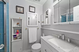 29 Avebury Pl, Franklin Township, NJ 08873 - Photo 19