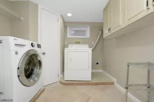 2319 Colonial Dr, Rahway, NJ 07065 - Photo 27