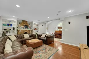 2319 Colonial Dr, Rahway, NJ 07065 - Photo 5