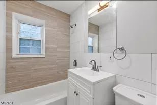 63 Forest Hill Pkwy, Newark, NJ 07104 - Photo 9