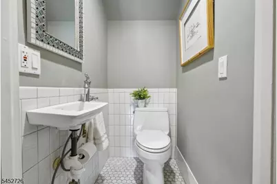 420 Up Mountain Avenue, Montclair, NJ 07043 - Photo 21