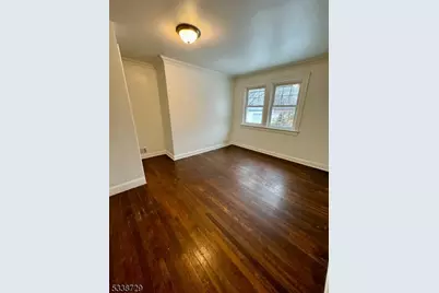 8 Plymouth St, Fairfield, NJ 07004 - Photo 9