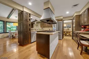 24 Tremont Terrace, Livingston, NJ 07039 - Photo 5