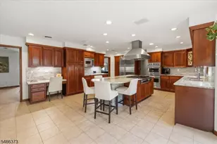 44 Jani Ct, Clifton, NJ 07013 - Photo 7
