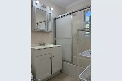 16-14 Plaza Rd N1614A, Fair Lawn, NJ 07410 - Photo 9