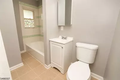 179 Vermont Ave, Newark, NJ 07106 - Photo 11
