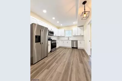 272 Schley St, Newark, NJ 07112 - Photo 11