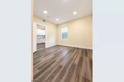 272 Schley St, Newark, NJ 07112 - Photo 13