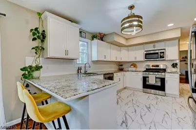 553 Rolling Hills Rd, Bridgewater, NJ 08807 - Photo 11