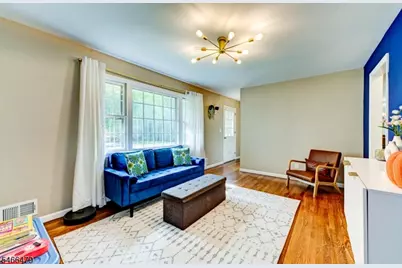 553 Rolling Hills Rd, Bridgewater, NJ 08807 - Photo 17