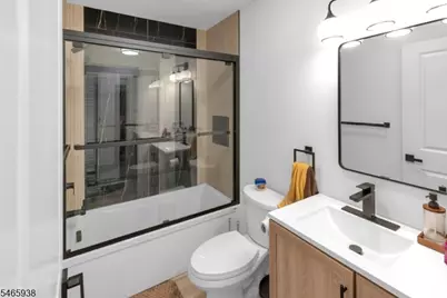 73 Stuyvesant Ave, Newark, NJ 07106 - Photo 11