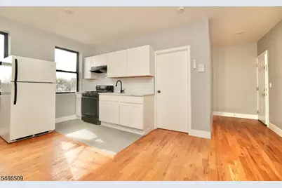 11 Cottage St, Newark, NJ 07102 - Photo 5
