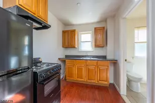77 Lafayette Ave, Passaic, NJ 07055 - Photo 13