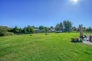 8 Elm Ct, Washington Township, NJ 07853 - Photo 27