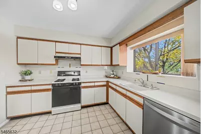 4 Patriot Crossing Ct, Rockaway Township, NJ 07866 - Photo 9