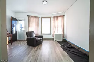 1023 William St, Elizabeth, NJ 07201 - Photo 19