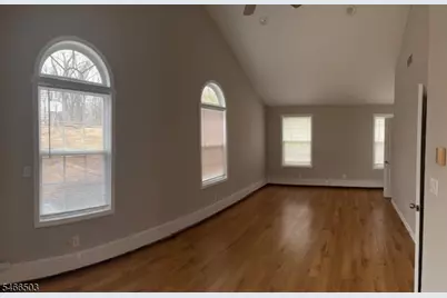5 Linabury Ln, Chester, NJ 07930 - Photo 9