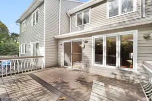 106 Stockton Ct, Parsippany, NJ 07950 - Photo 27