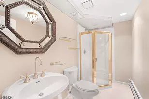 106 Stockton Ct, Parsippany, NJ 07950 - Photo 15