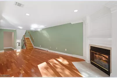 106 Stockton Ct, Parsippany, NJ 07950 - Photo 7