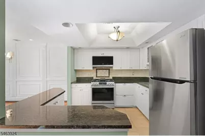 106 Stockton Ct, Parsippany, NJ 07950 - Photo 9