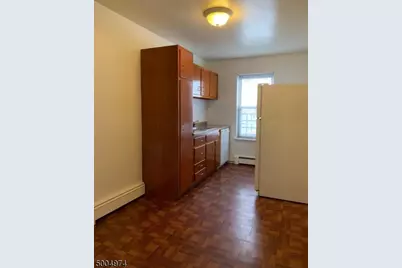 16 Roosevelt Pl #B6, Montclair, NJ 07042 - Photo 1