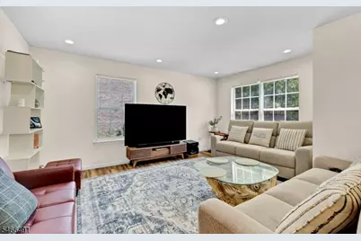 810 Plymouth Rd, North Brunswick Township, NJ 08902 - Photo 9