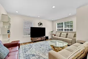 810 Plymouth Rd, North Brunswick Township, NJ 08902 - Photo 9