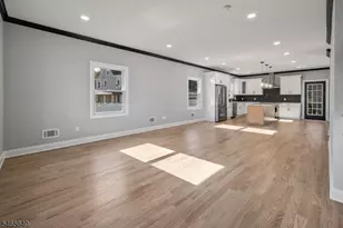 31 Bogert St, Totowa, NJ 07512 - Photo 9