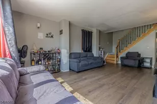 627 Van Buren Ave, Linden, NJ 07036 - Photo 9