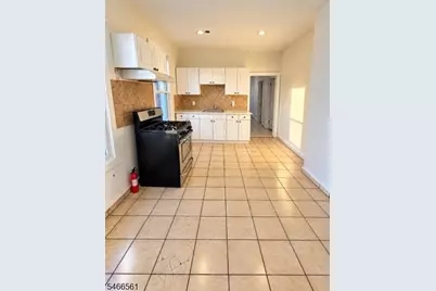 1070 Julia St, Elizabeth, NJ 07201 - Photo 5