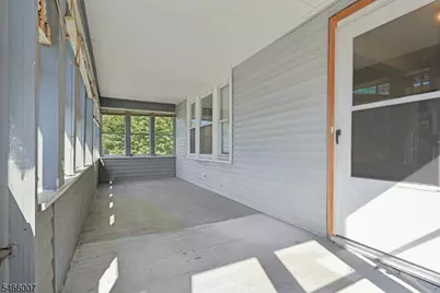 412 N Park Ave, Linden, NJ 07036 - Photo 5