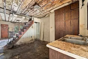 733 Adeline St, Trenton, NJ 08611 - Photo 5