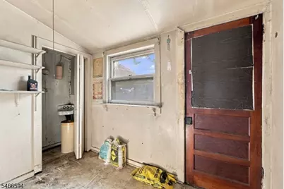 733 Adeline St, Trenton, NJ 08611 - Photo 9